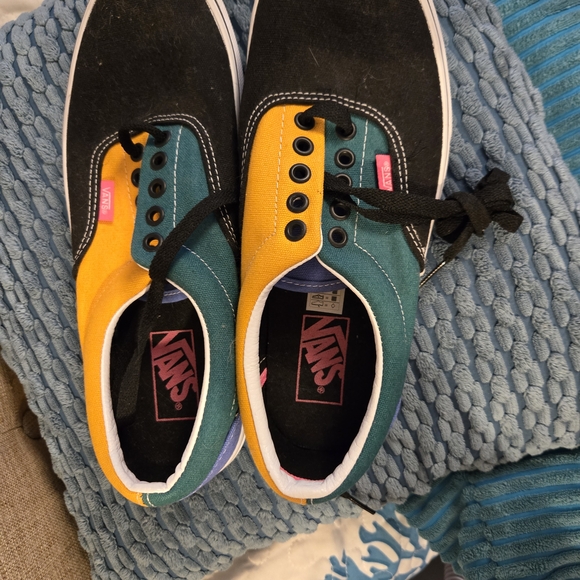 Vans Multicolor Men's Sneakers Size 8 Men's or Size 9.5 Women's - Picture 3 of 6